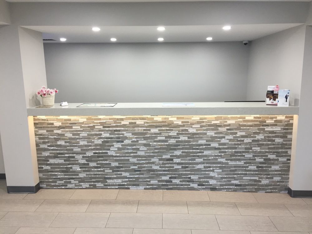 Knights Inn Камлупс Екстериор снимка