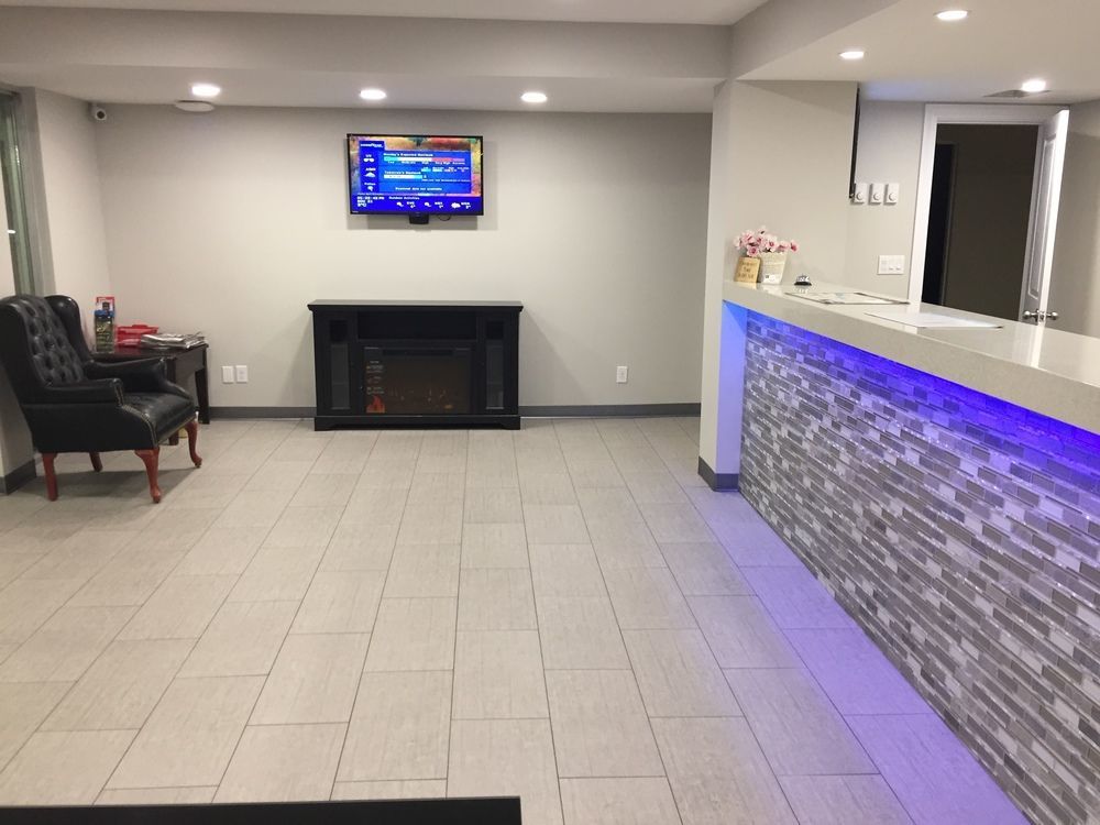Knights Inn Камлупс Екстериор снимка