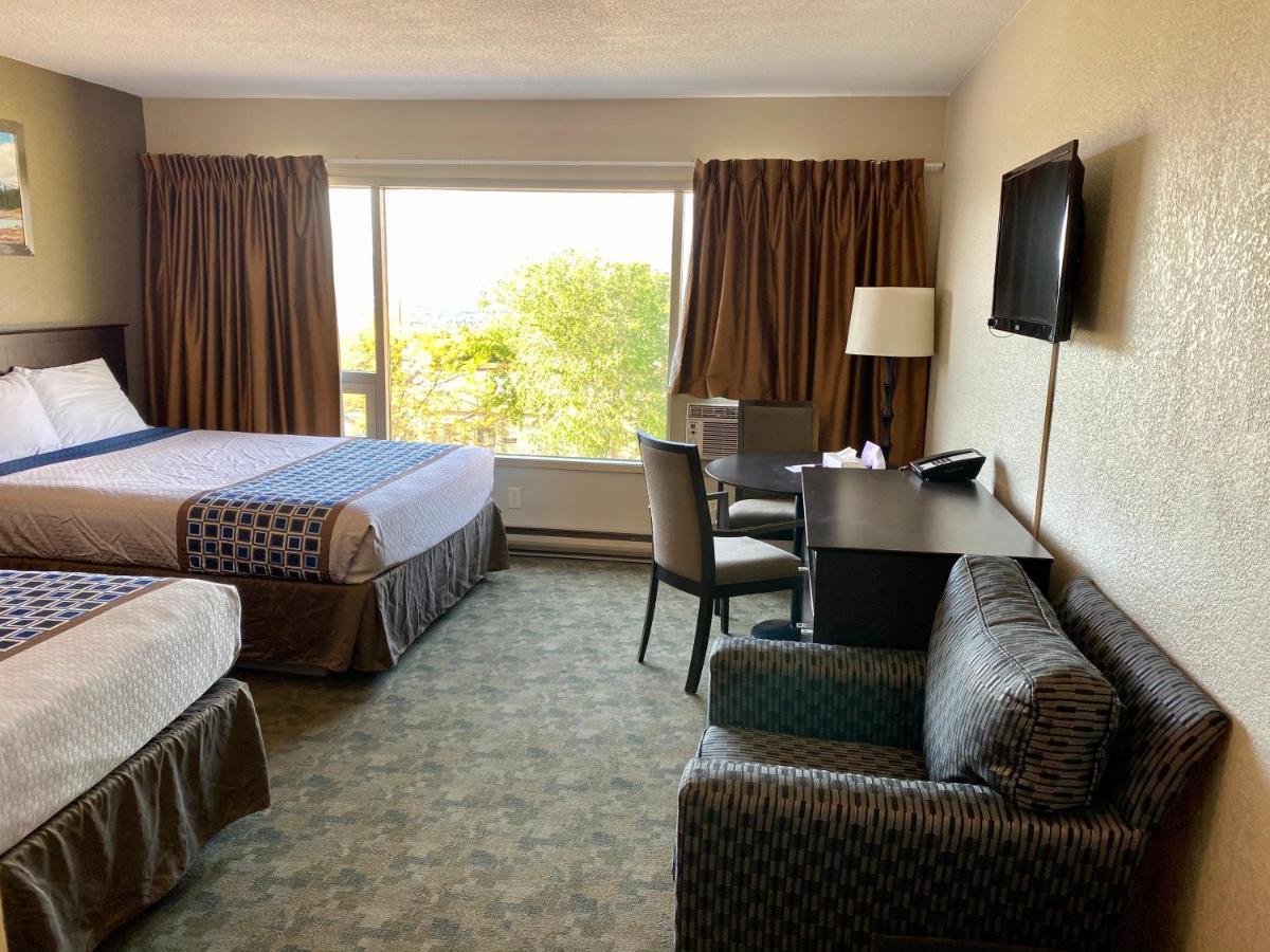 Knights Inn Камлупс Екстериор снимка